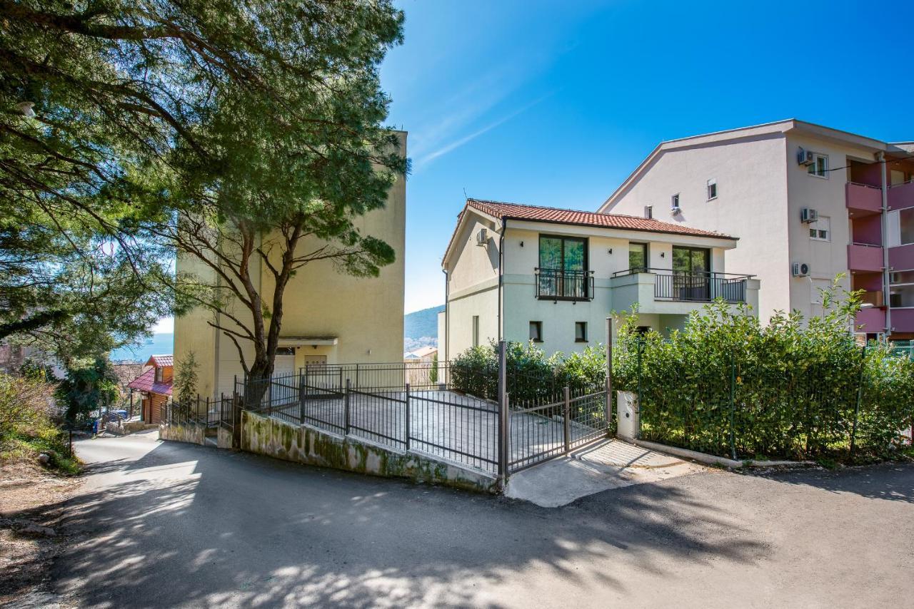 Villa Lazi Sea View Budva Exterior photo